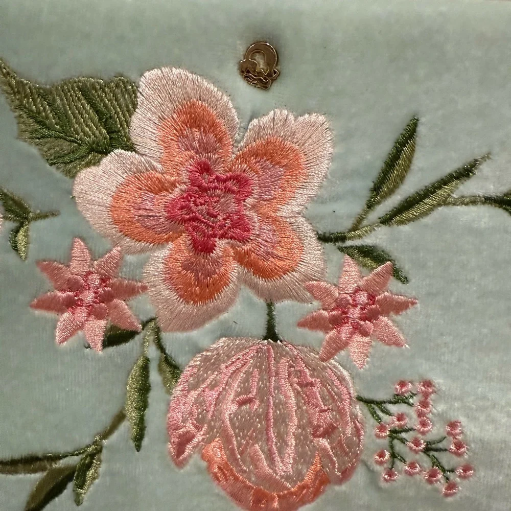 Spartina 449 Floral Embroidered Velvet Travel Jewelry Case - Dausfuskie Island - Picture 2 of 11